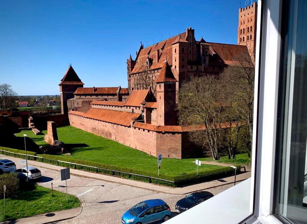 Widok Zamku O Poranku Appartement Malbork Buitenkant foto