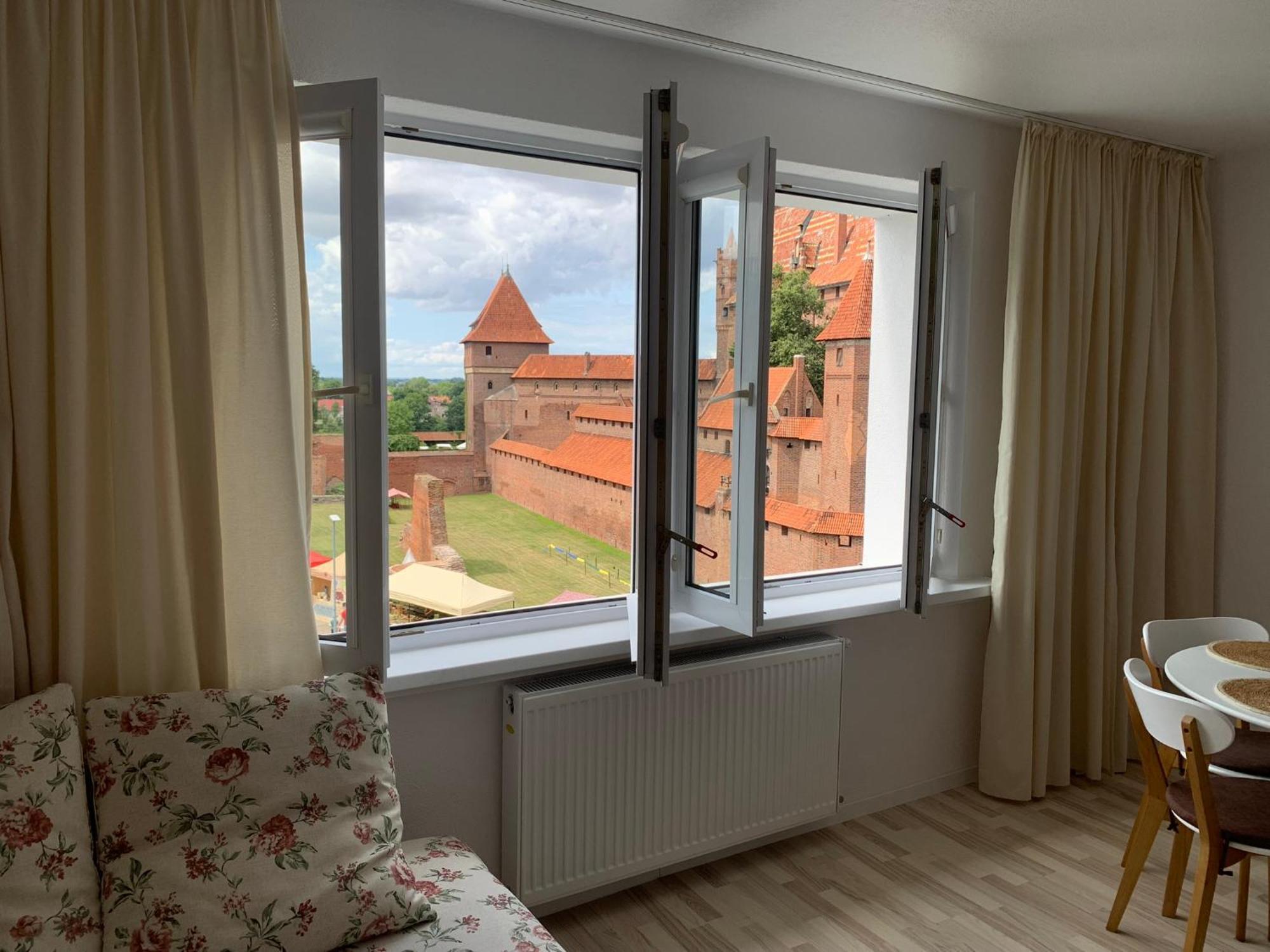 Widok Zamku O Poranku Appartement Malbork Buitenkant foto